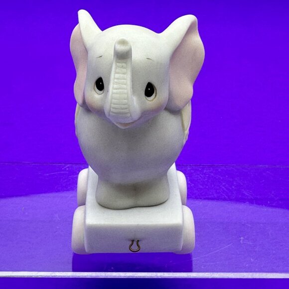 Precious Moments Birthday Train Age 4 "May Your Birthday Be Gigantic" Elephant - Picture 2 of 5